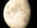 Bulan jelang purnama